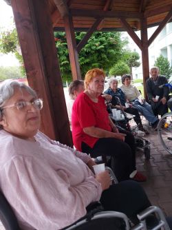 Aktivity za mesiac august v našom altánku - 235783847_370258484650283_5259671624106947687_n