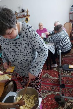 Aktivity za mesiac august v našom altánku - 240996189_378047873871344_5941260107896179349_n