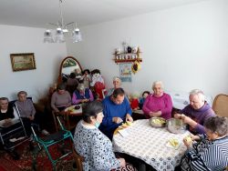 Aktivity za mesiac august v našom altánku - 241099150_378047827204682_1499766453972759031_n