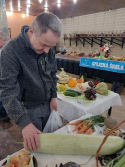 1. ročník výstavy "plody považia" - 127_zmensena