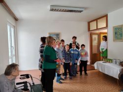 Deti zo spojenej školy internátnej v zariadení - 11_zmensena