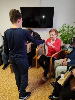 Deti zo spojenej školy internátnej v zariadení - 25_zmensena