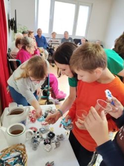 Deti zo spojenej školy internátnej v zariadení - 27_zmensena