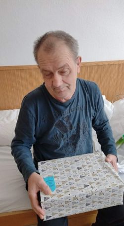 Koľko lásky sa zmestí do krabice od topánok - received_474132957774858