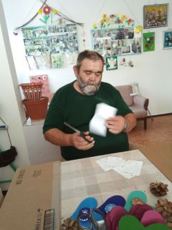 Práca v dielničke - 12_zmensena