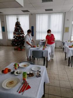 Štedrá večera v zariadení css-bystričan - received_592181745226550