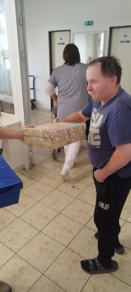 Koľko lásky sa zmestí do krabice od topánok - 12_zmensena