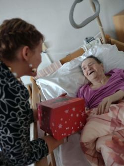 Koľko lásky sa zmestí do krabice od topánok - 27_zmensena