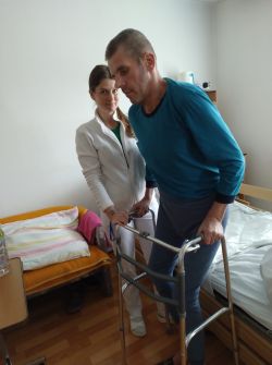 Rehabilitácia s fyzioterapeutkou - j13_zmensena