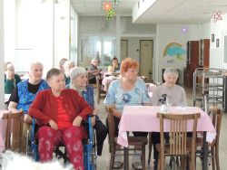 Beseda"srdce k srdcu" s ivanom slamkom a dobrovoľníkmi - m_DSCN5047