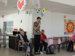 Beseda"srdce k srdcu" s ivanom slamkom a dobrovoľníkmi - m_DSCN5055