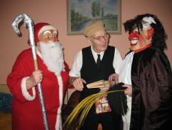Mikuláš a čert 2011 - Mikulas 6