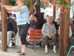 Návšteva dobrovoľníkov zo združenia kresťanskej mládeže a taoistického tai chi - m_DSCN5965