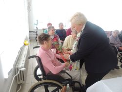 Posedenie s jubilantmi pri príležitosti "mesiaca úcty k starším" - m_DSCN2268
