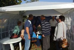 Posedenie v obrovskom altánku pre našich obyvateľov