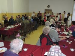 Vystúpenie seniorom v malých ledniciach - 09
