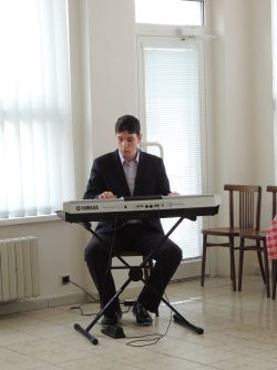 Vystúpenie študentov z gymnázia - 4