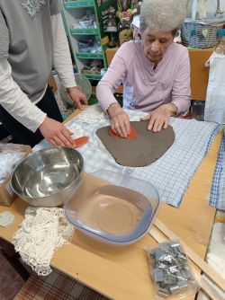 Modelovanie z hrnčiarskej hliny - 572273115_1383330236676431_8556411100364066206_n