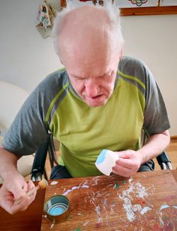 iuhbzuj