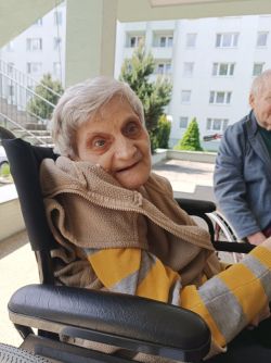 s_zmensena