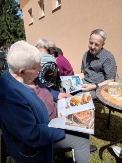 Otvorenie letnej čitárne - 506756753_1269563038053152_1577917688696270162_n_zmensena