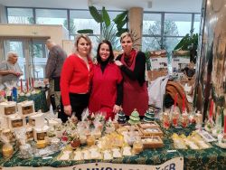 Predvianočná výstava handmade výrobkov - 588193088_1404250914584363_4358016029108637380_n