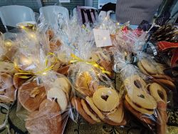 Vianočné trhy v tsk - 593101775_1408619357480852_4520748066083768709_n